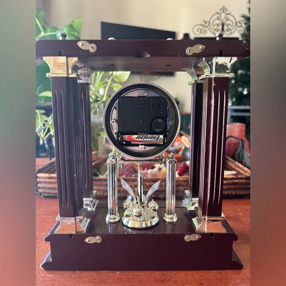 Wallace Silversmiths carriage mantle clock w mahogany finish